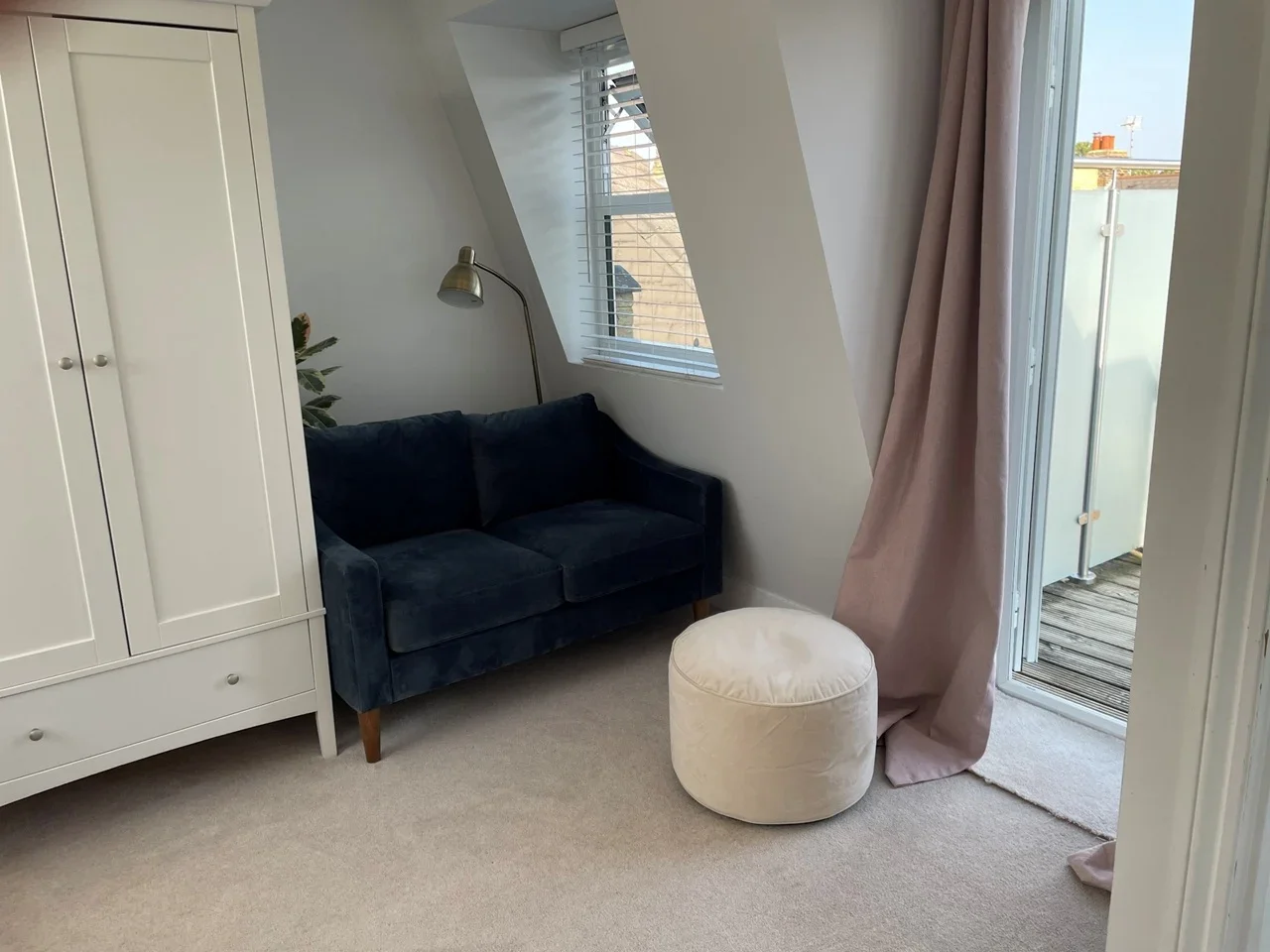 Flat Atheldene Road in Greater London