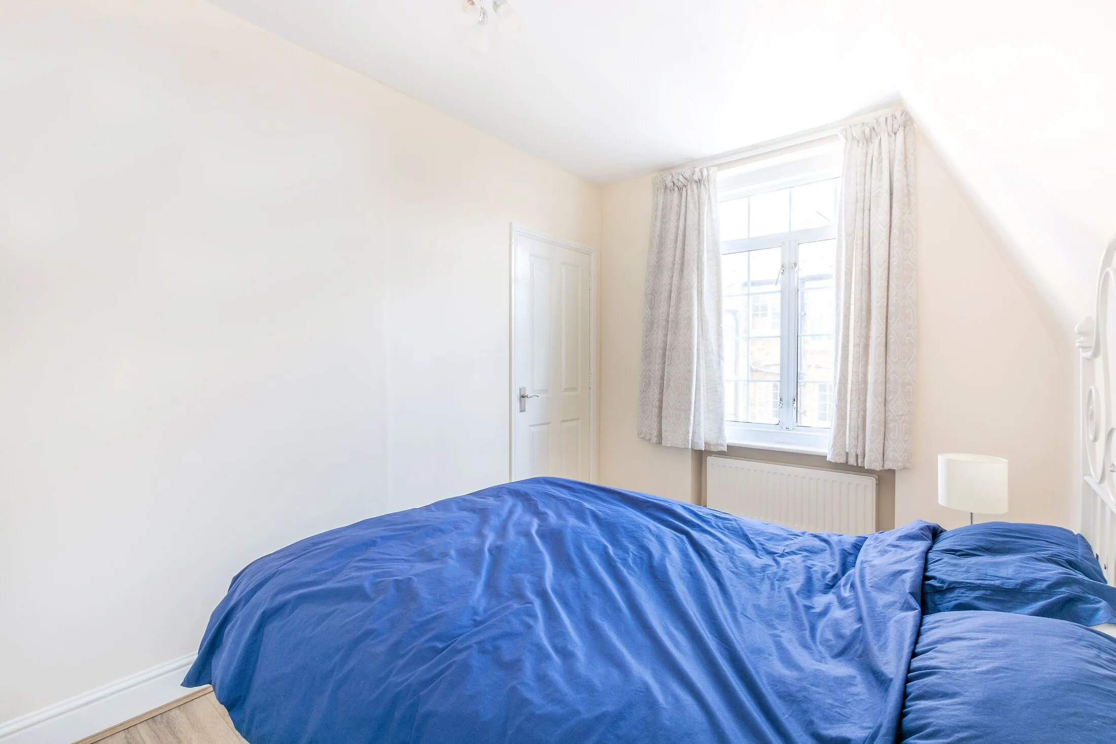 Flat Forset Street in City of Westminster