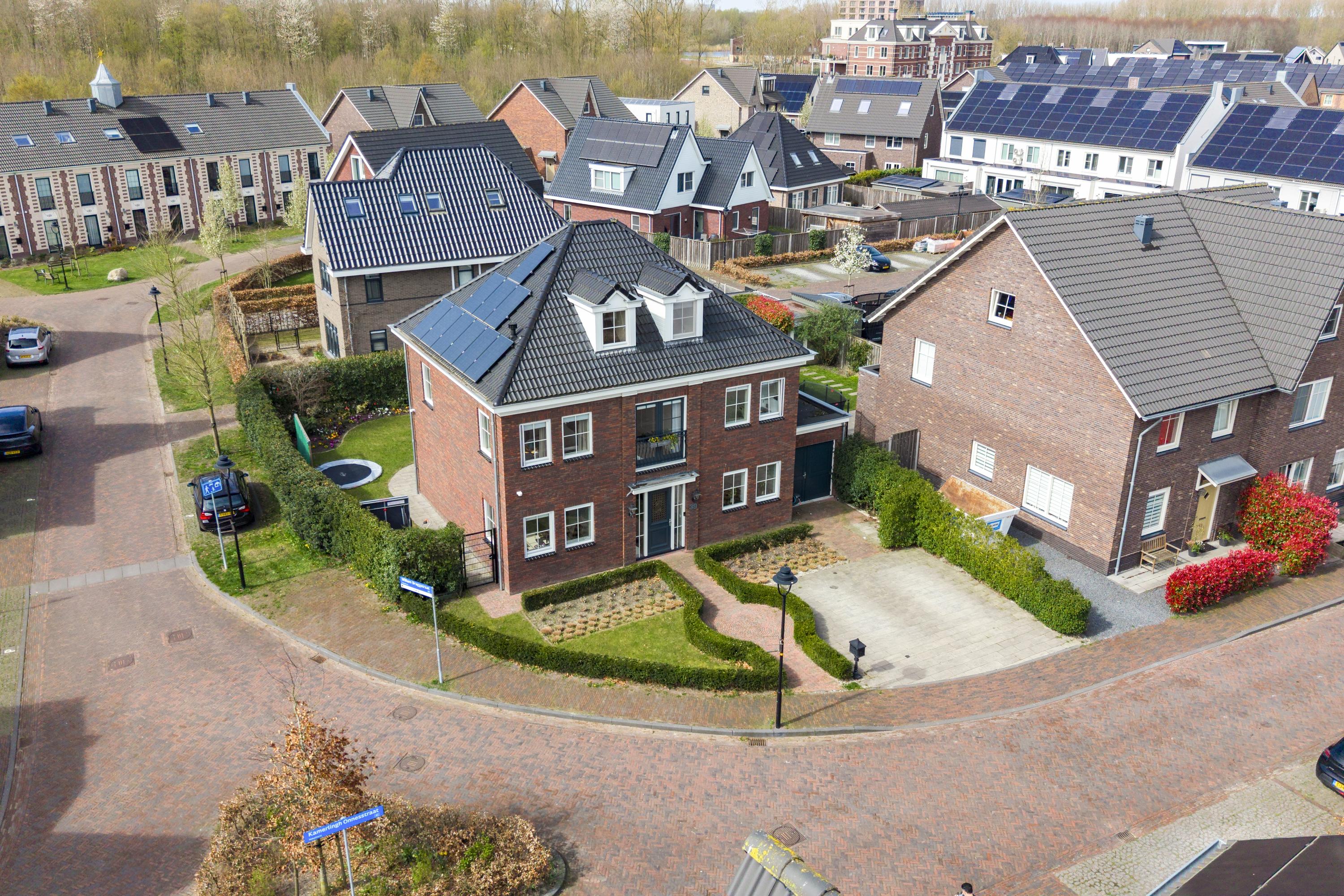 Vrijstaande woning te koop: Kamerlingh Onnesstraat 39, Almere