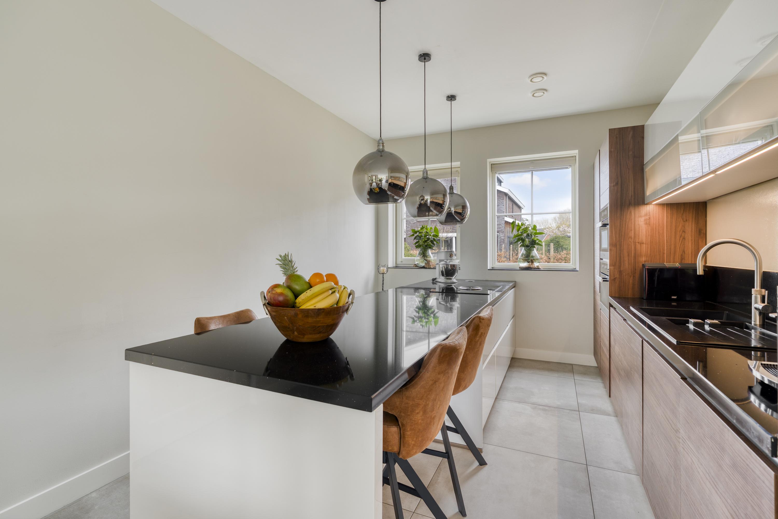 Vrijstaande woning te koop: Kamerlingh Onnesstraat 39, Almere
