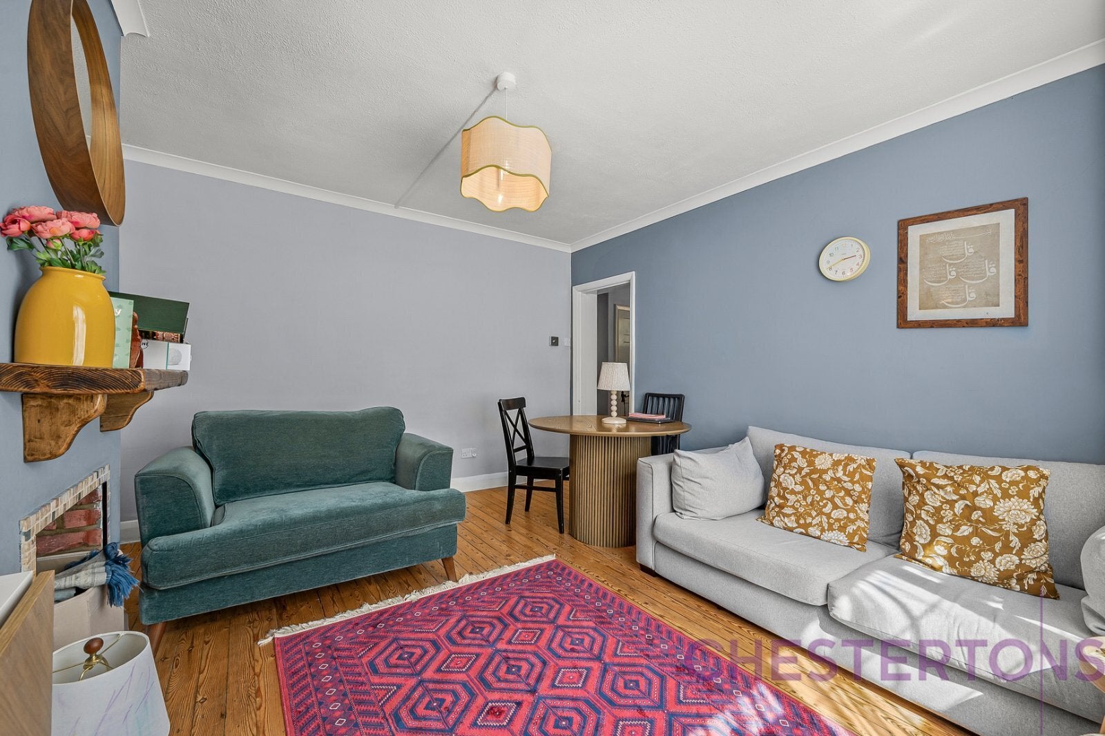 Flat Harvey Gardens in Greater London