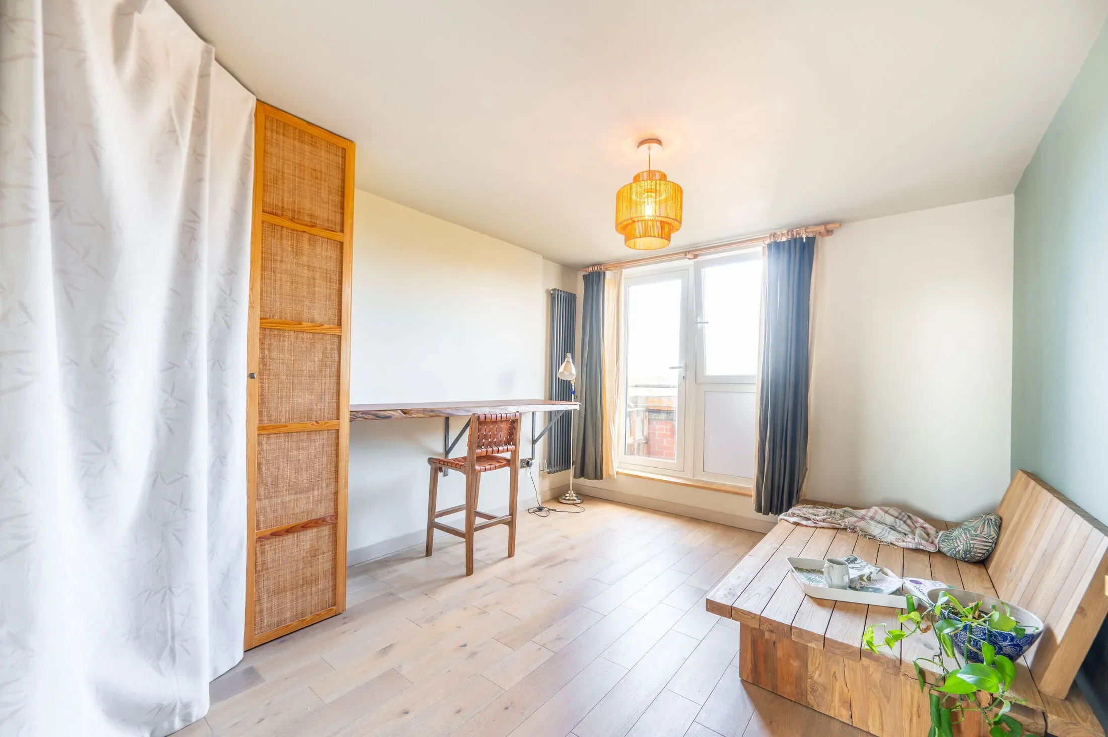 Flat Kensal Road in Greater London