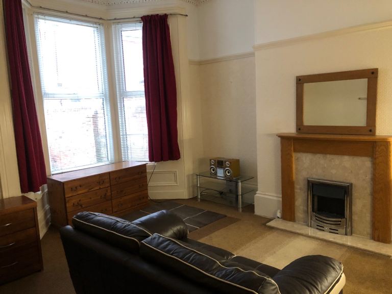 Room Silksworth Hall Drive in Sunderland