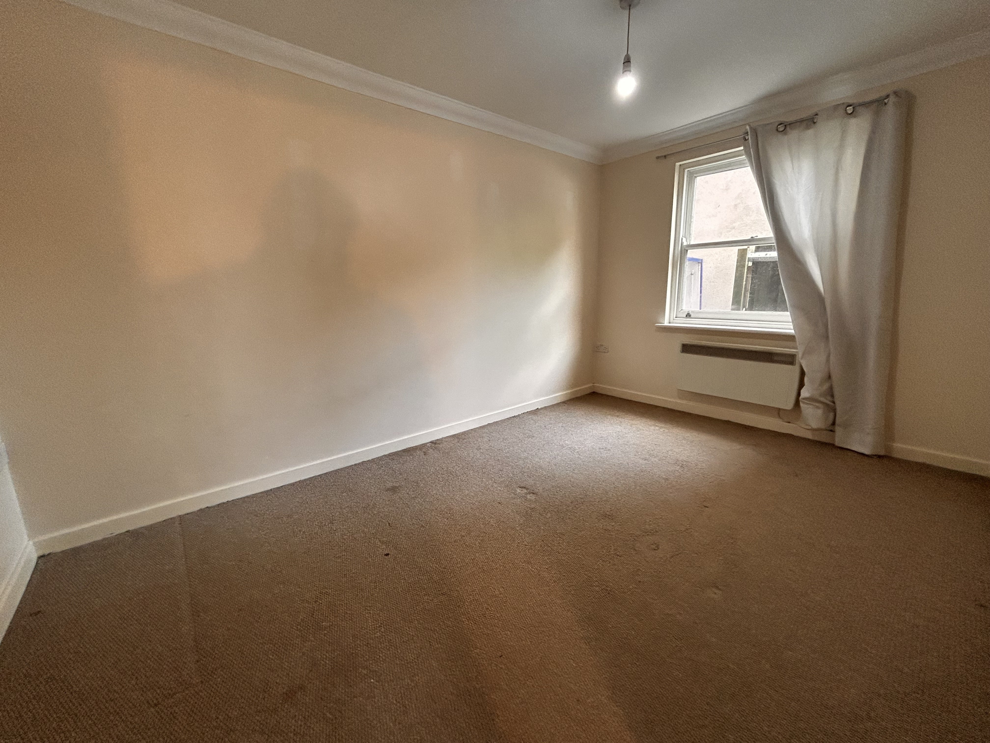 Flat Ashburnham Road in Bedford