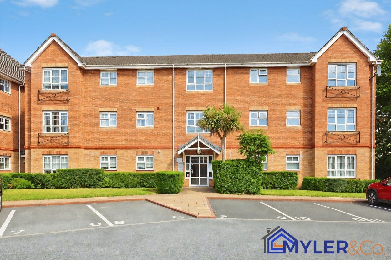 Flat Derby Road in Widnes