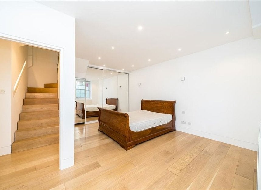 Flat Rutland Gate in City of Westminster