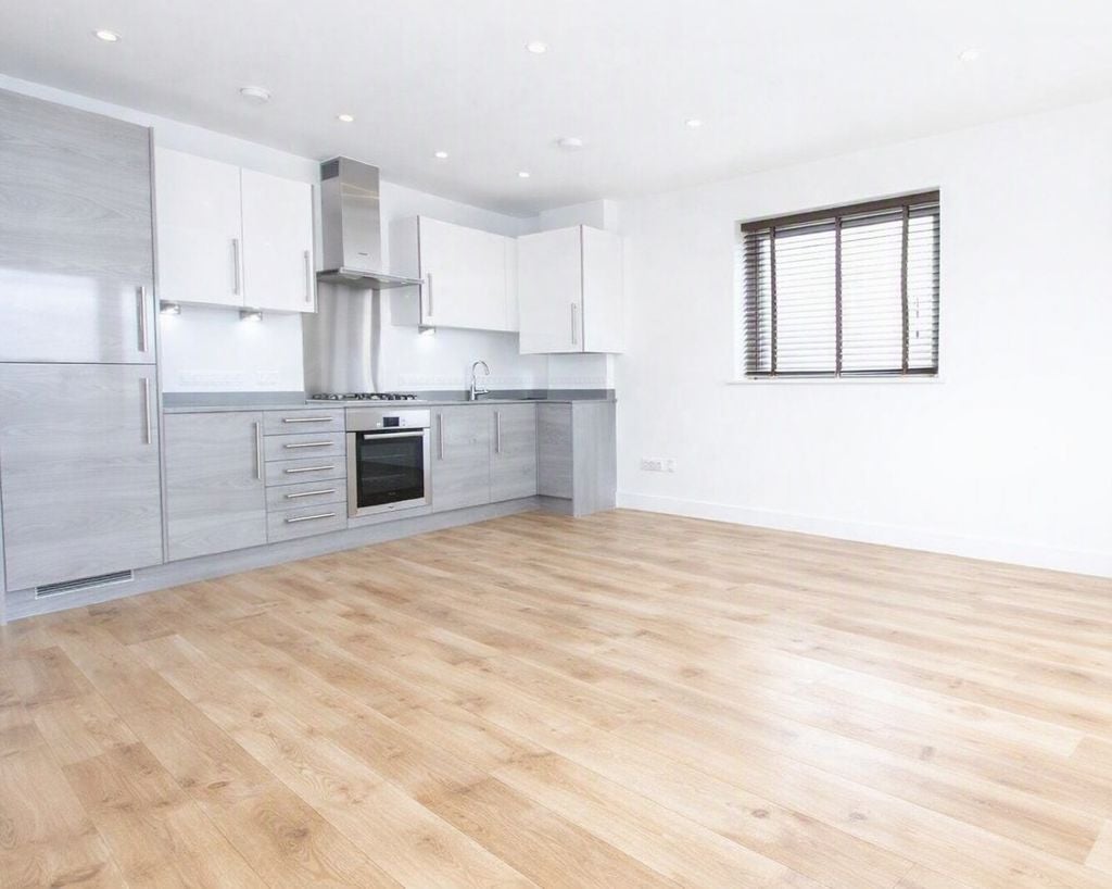 Flat Snowdrop Mews in Greater London