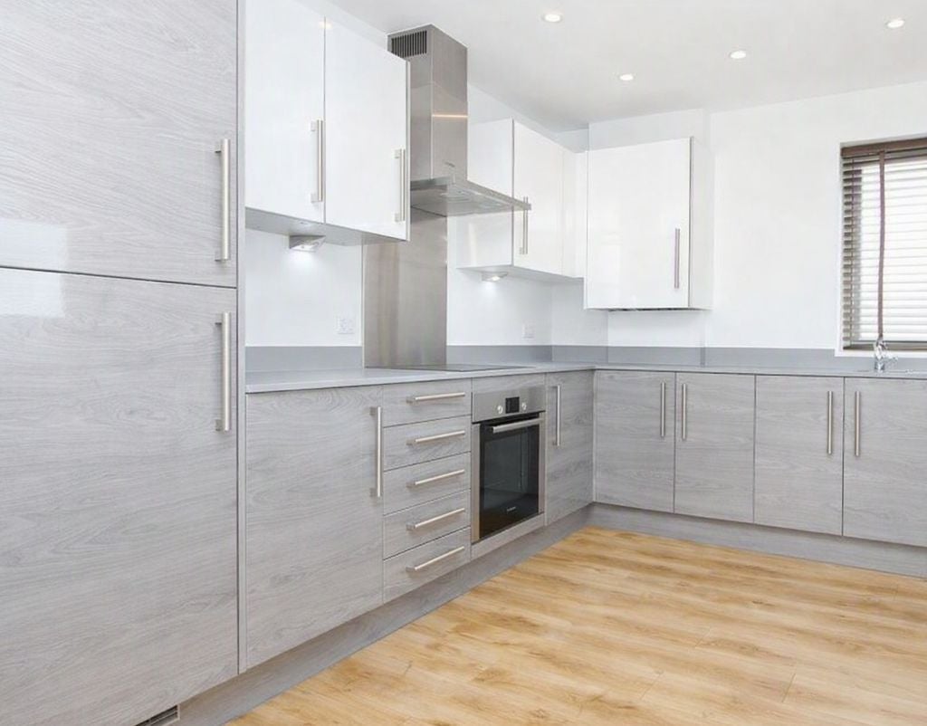 Flat Snowdrop Mews in Greater London