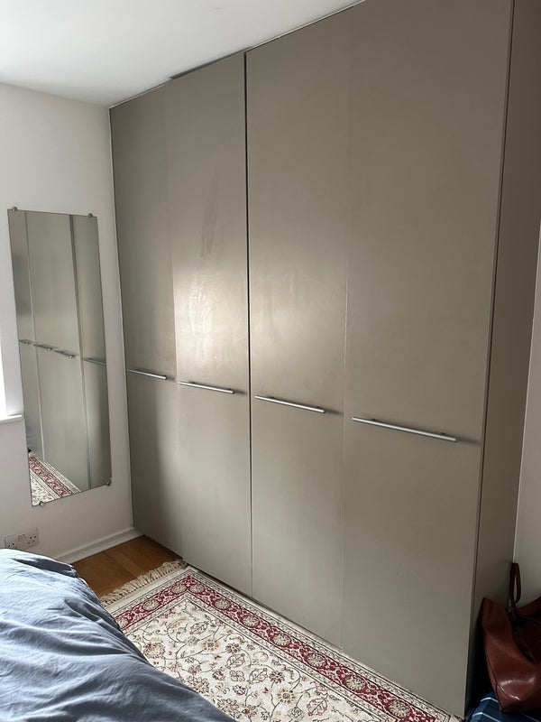 Room Bermondsey Street in Greater London