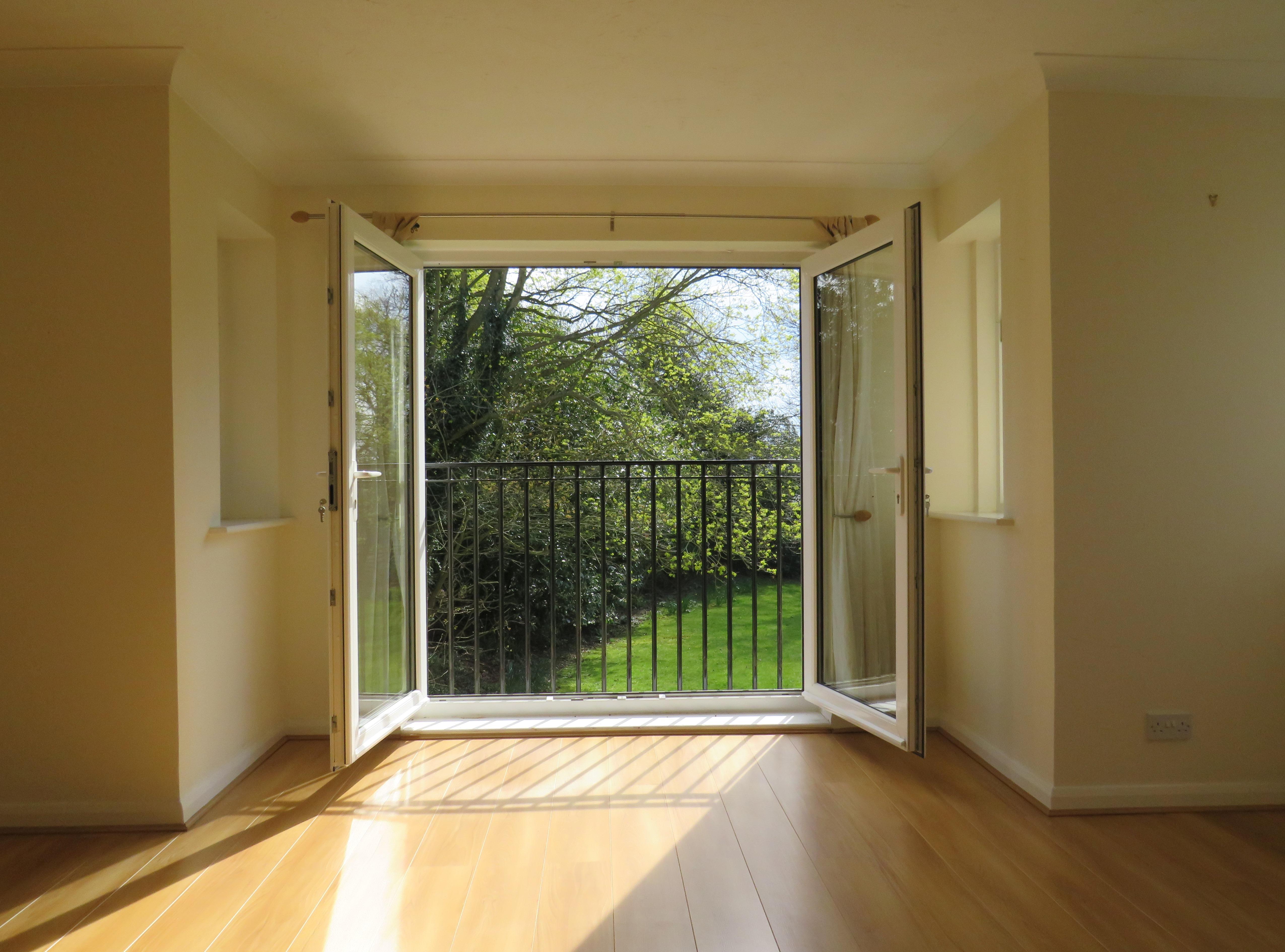 Flat Buckingham Road in Winslow
