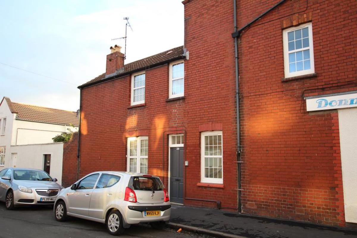 Flat Farr Street in Bristol