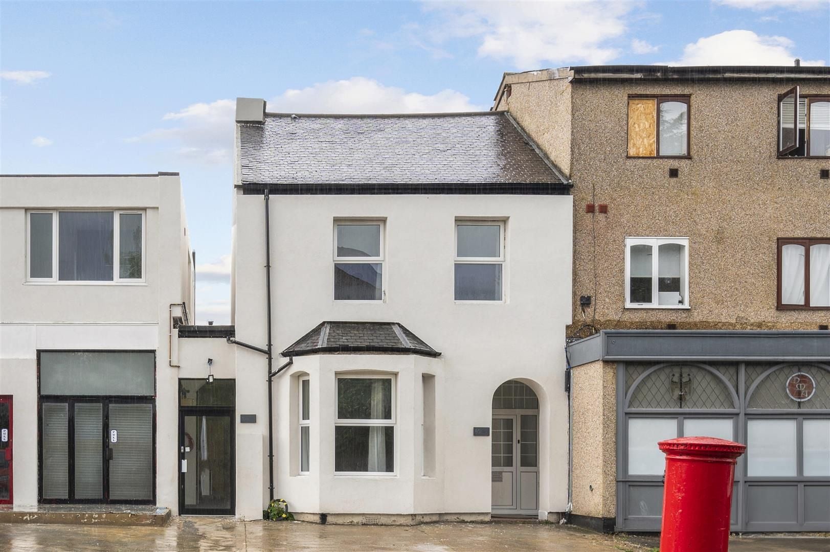 Flat Durham Road in Greater London