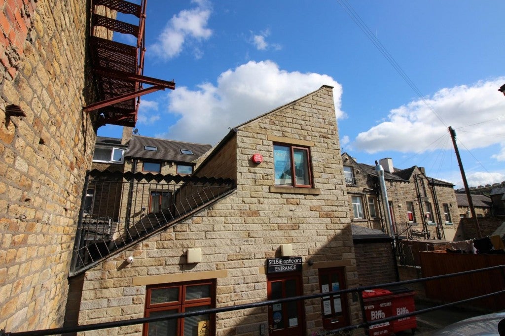 Flat Savile Street in Kirklees