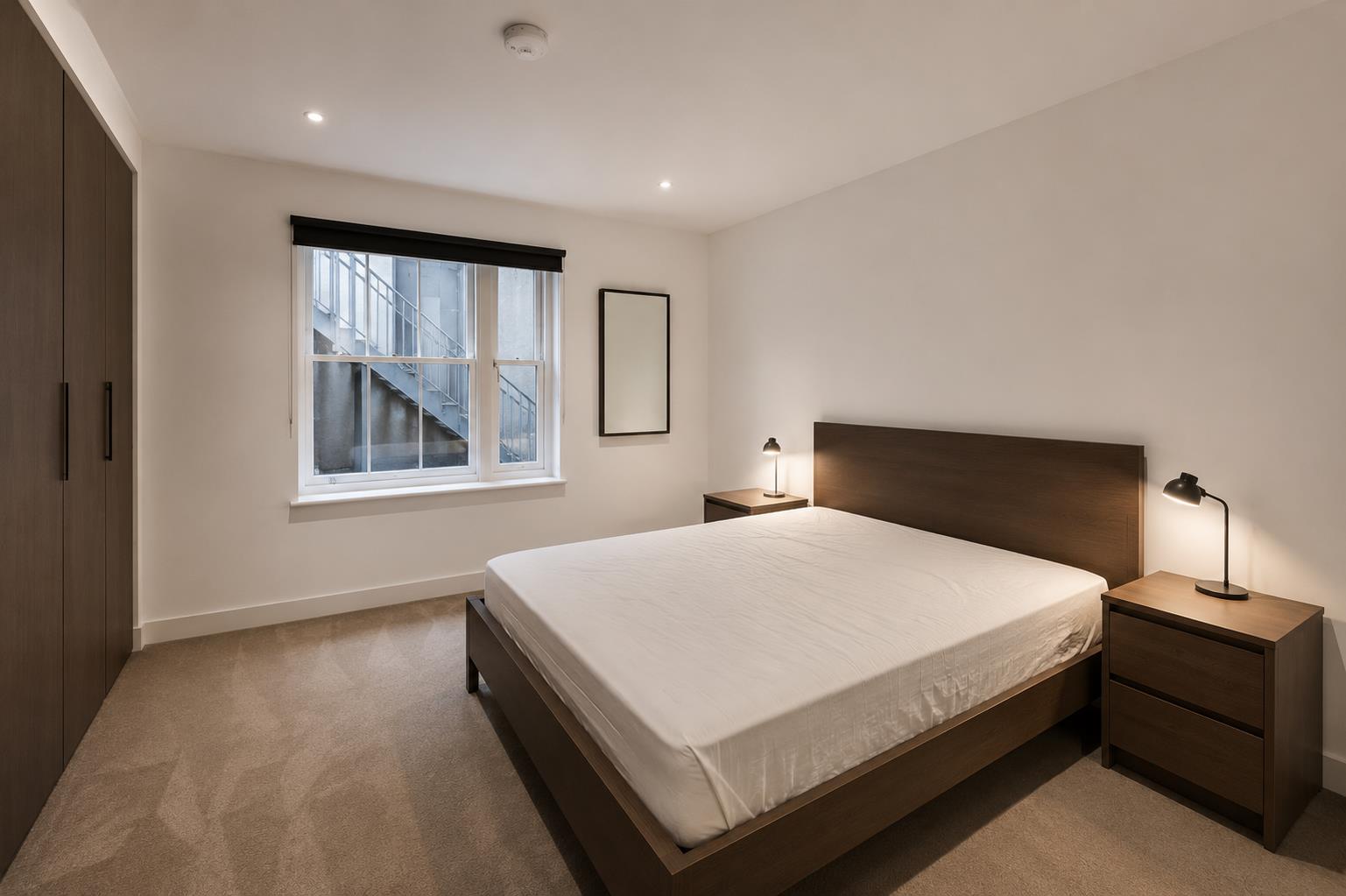 Flat Moore Street in Greater London