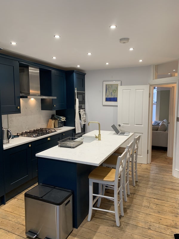 Room Downsfield Road in Greater London