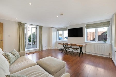 Flat Tilson Close in Greater London