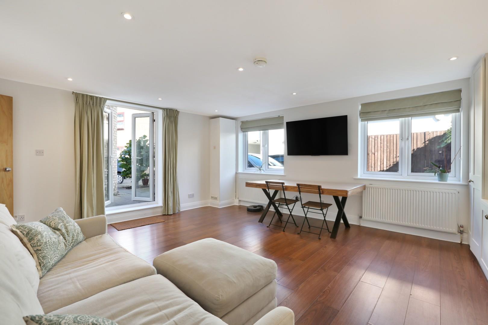 Flat Tilson Close in Greater London