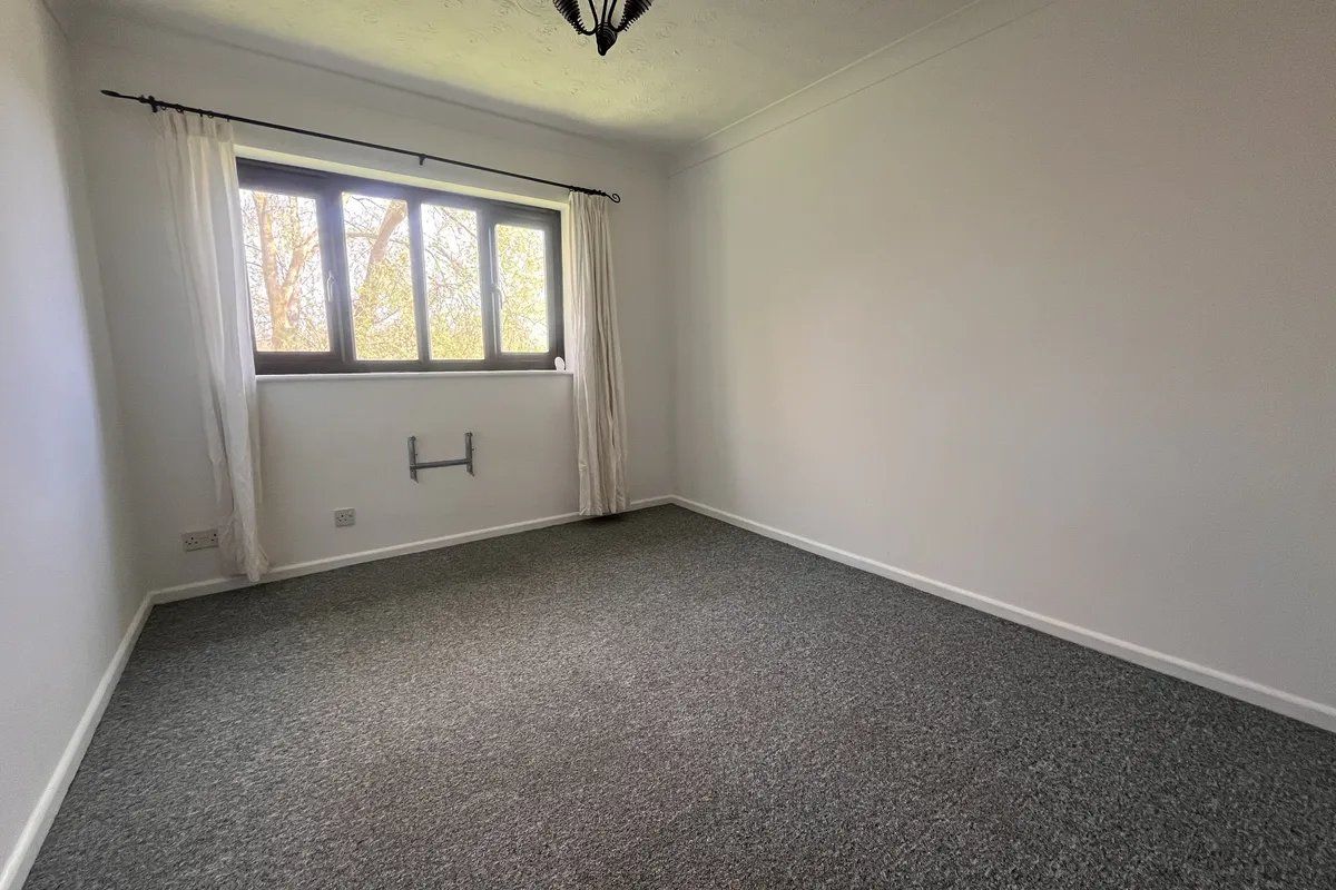 Flat Roswell View in Ely