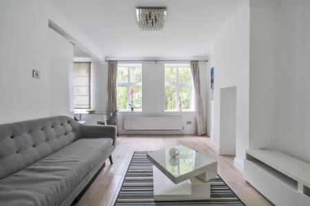 Flat North Road in Greater London