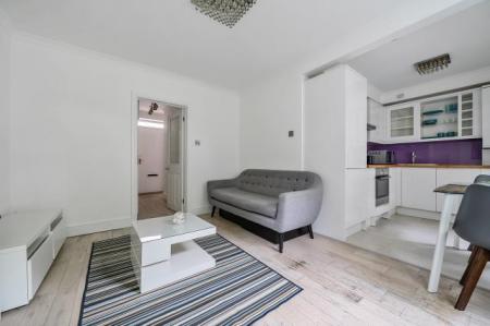 Flat North Road in Greater London