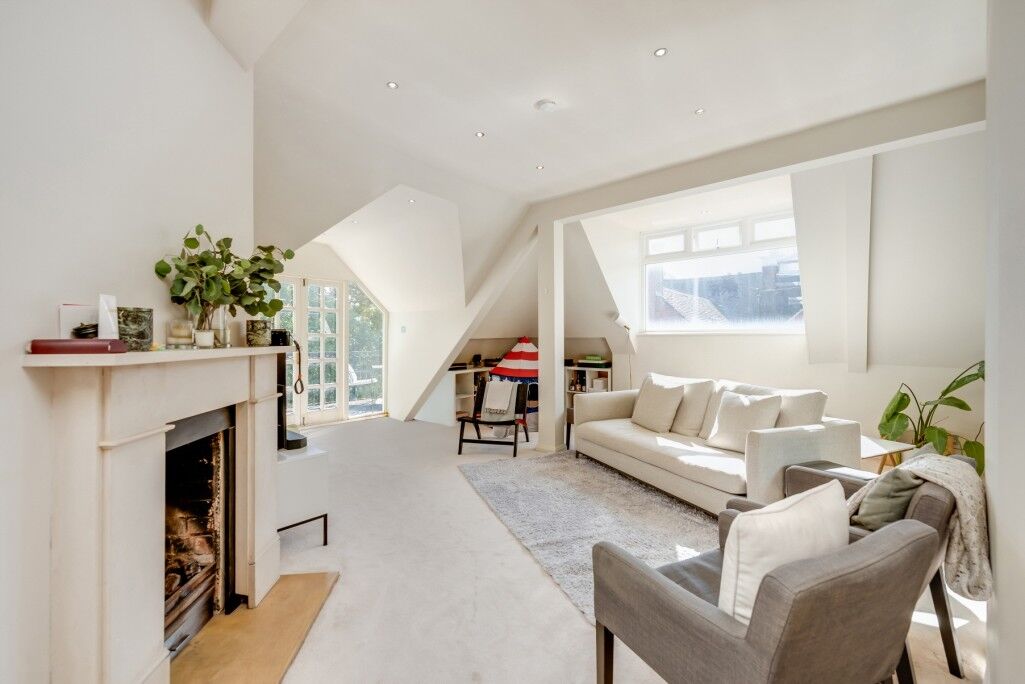 Flat Lindfield Gardens in Greater London
