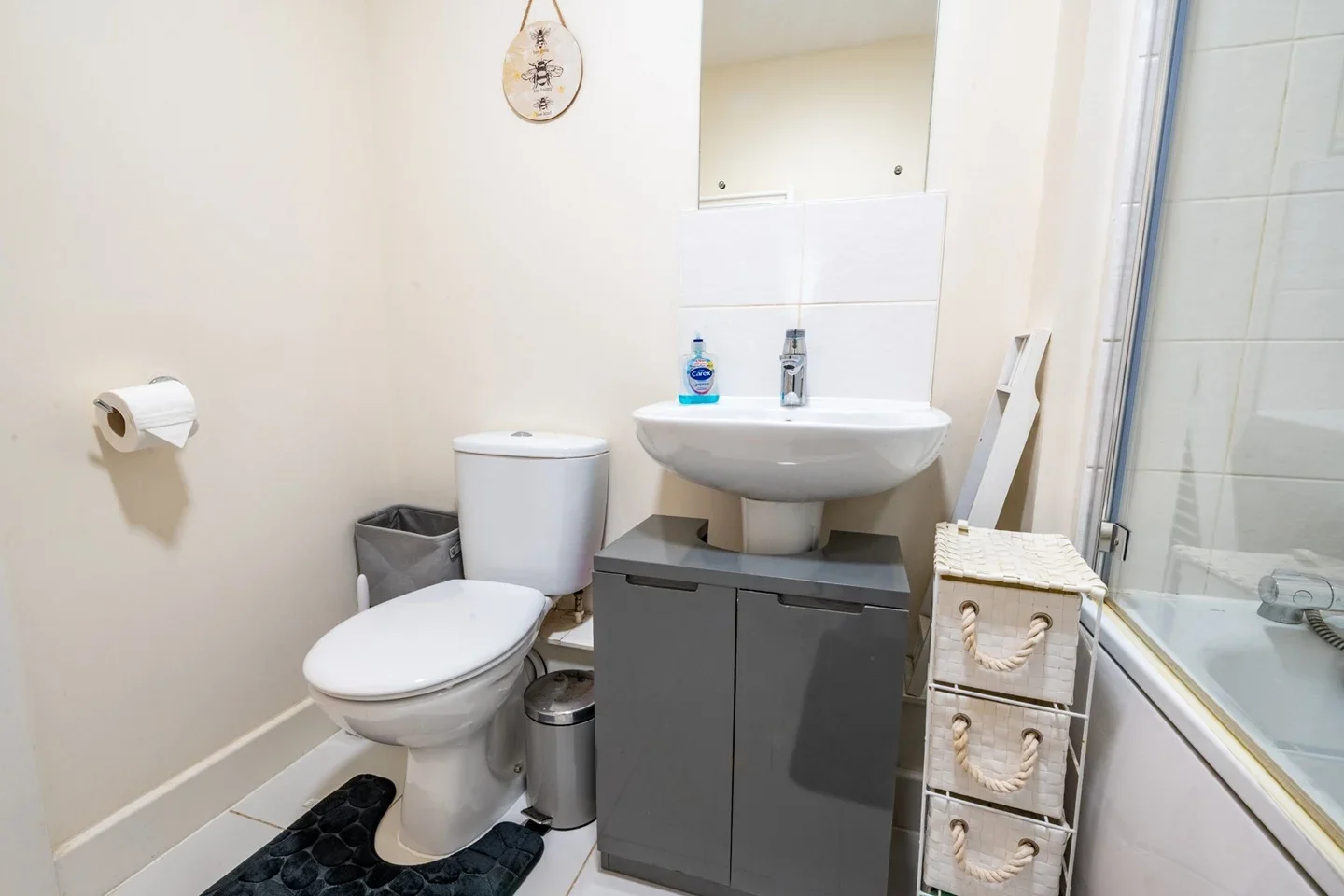 Flat Alderson Grove in Elmbridge