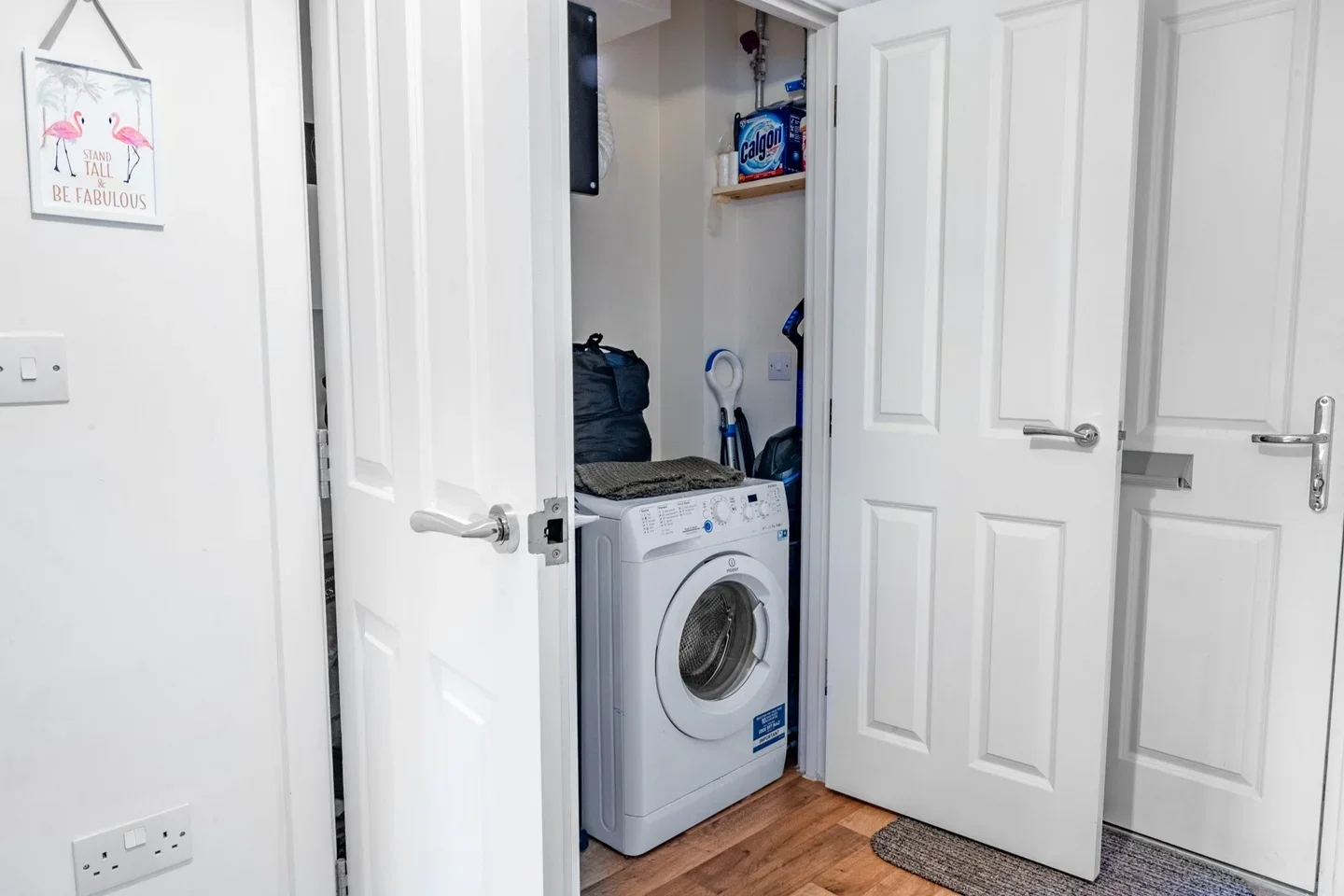 Flat Alderson Grove in Elmbridge