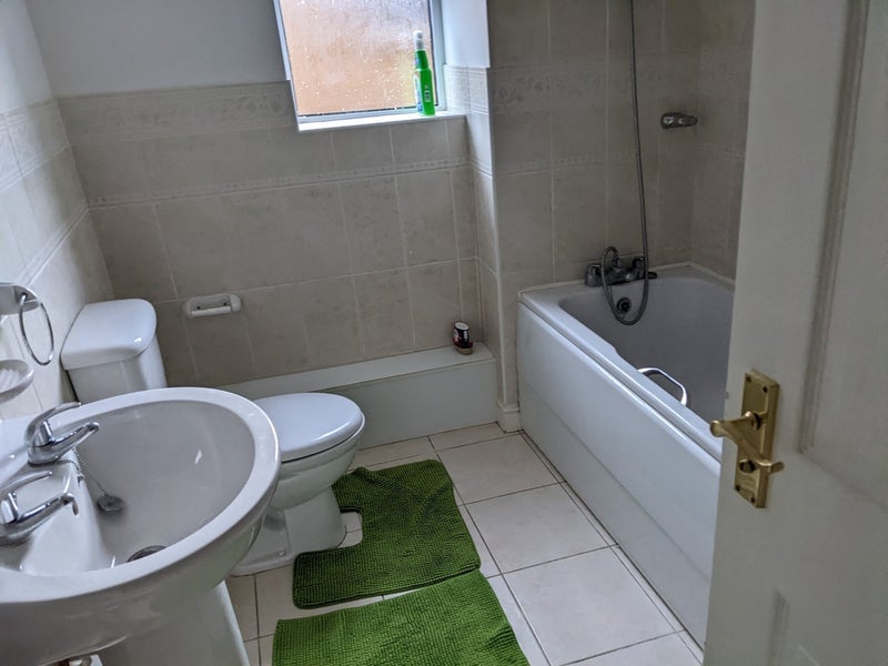 Room Crystal Way in Bradley Stoke