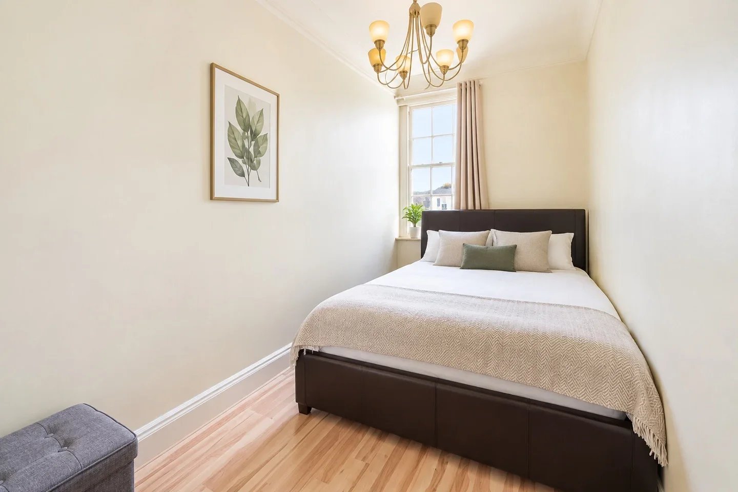 Flat Queensway in City of Westminster