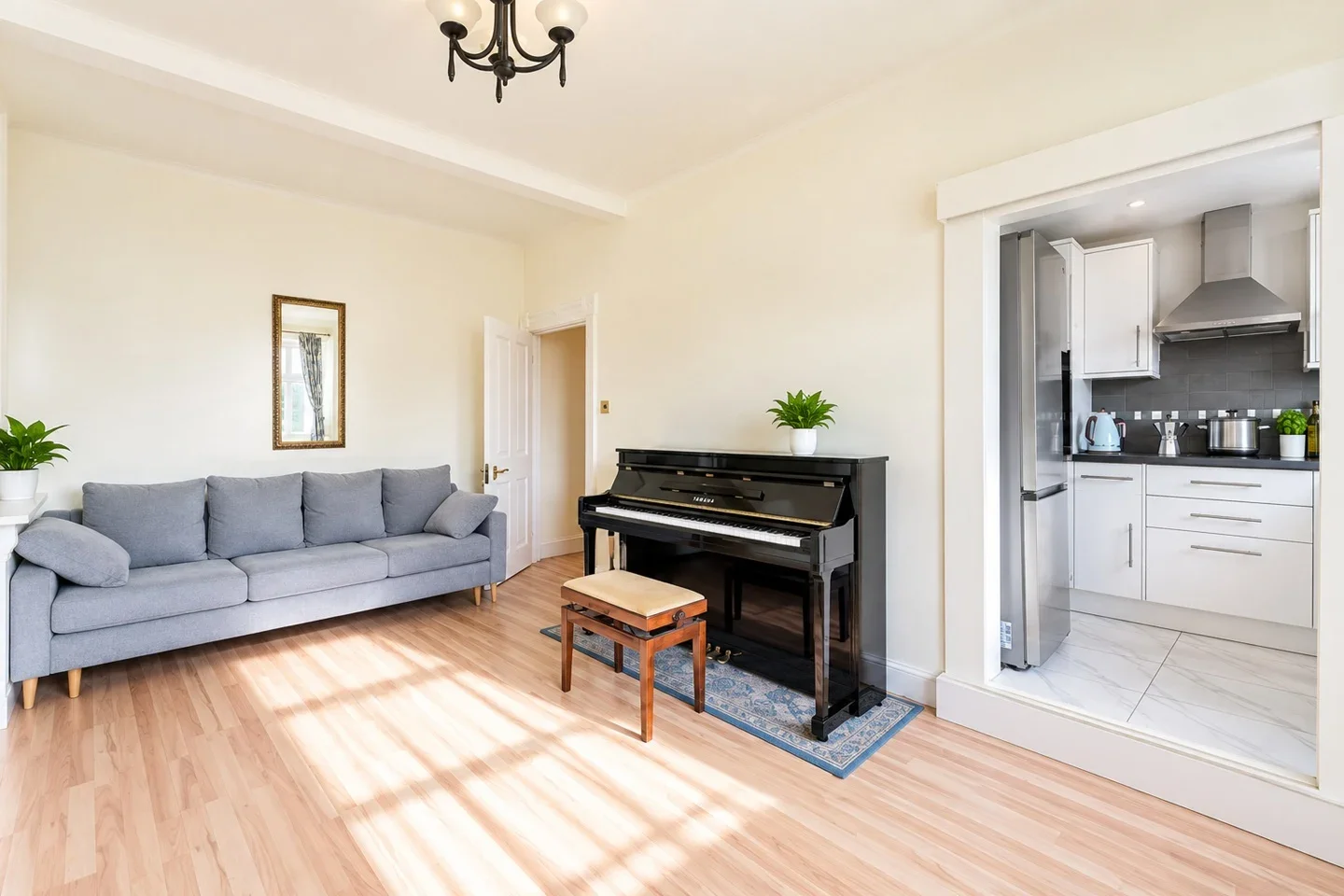 Flat Queensway in City of Westminster