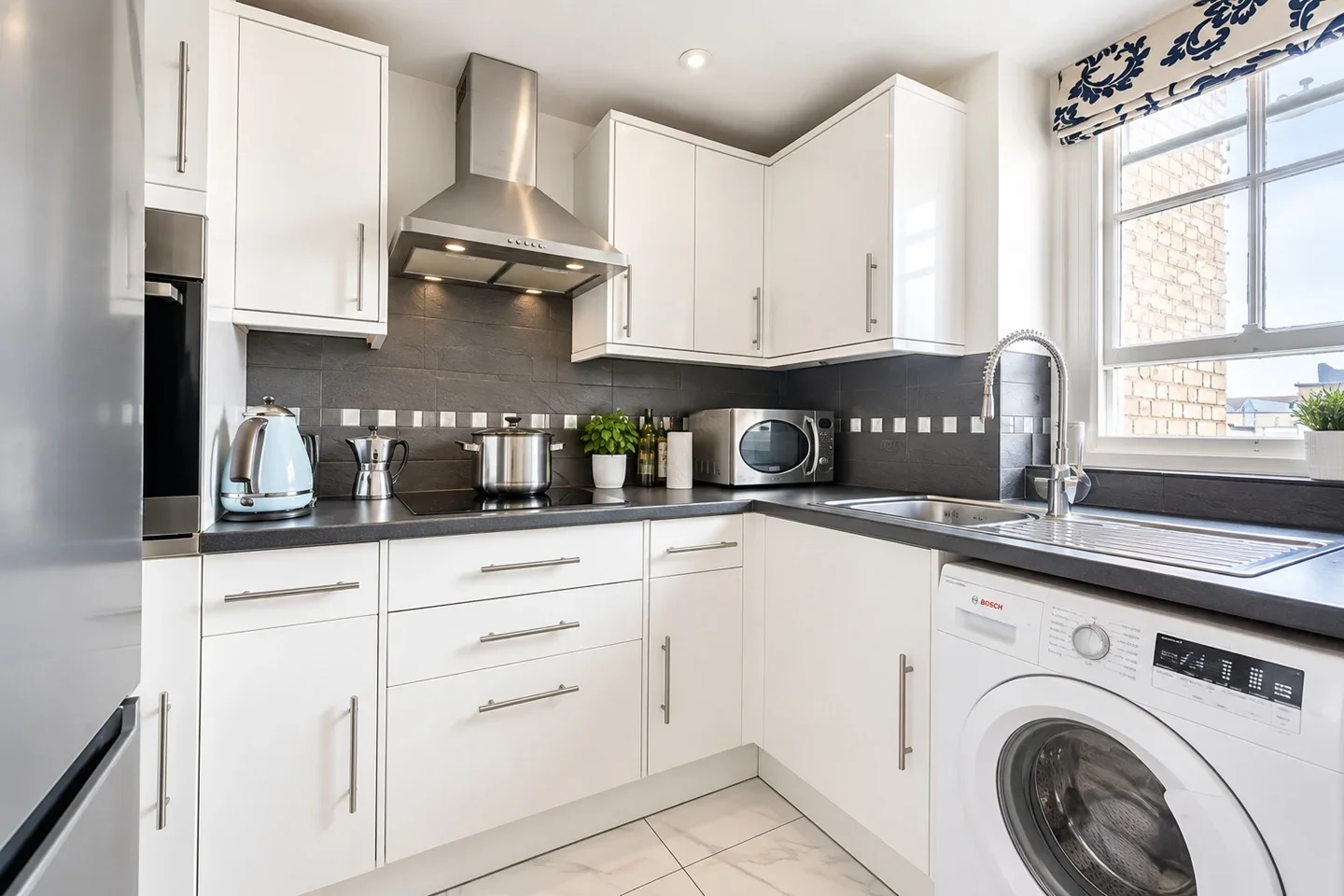 Flat Queensway in City of Westminster