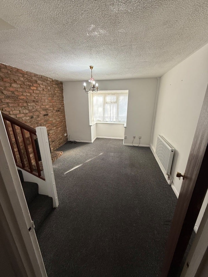 House Dorrington Close in Luton