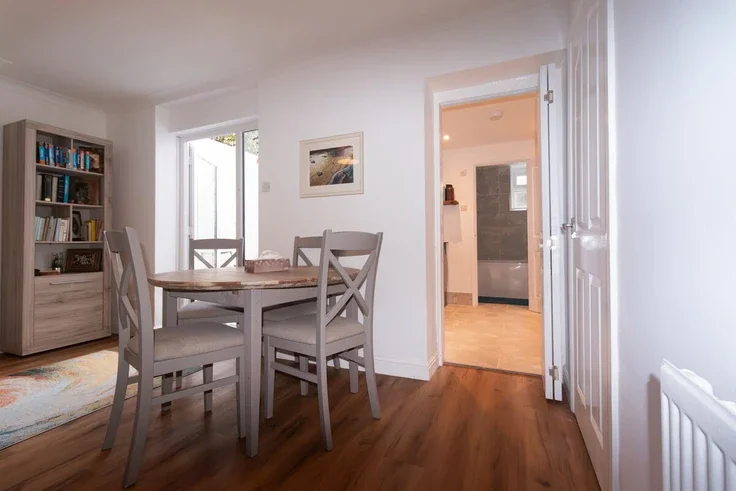 Flat Seafield Road in Portslade by Sea