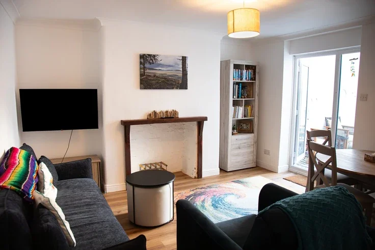 Flat Seafield Road in Portslade by Sea