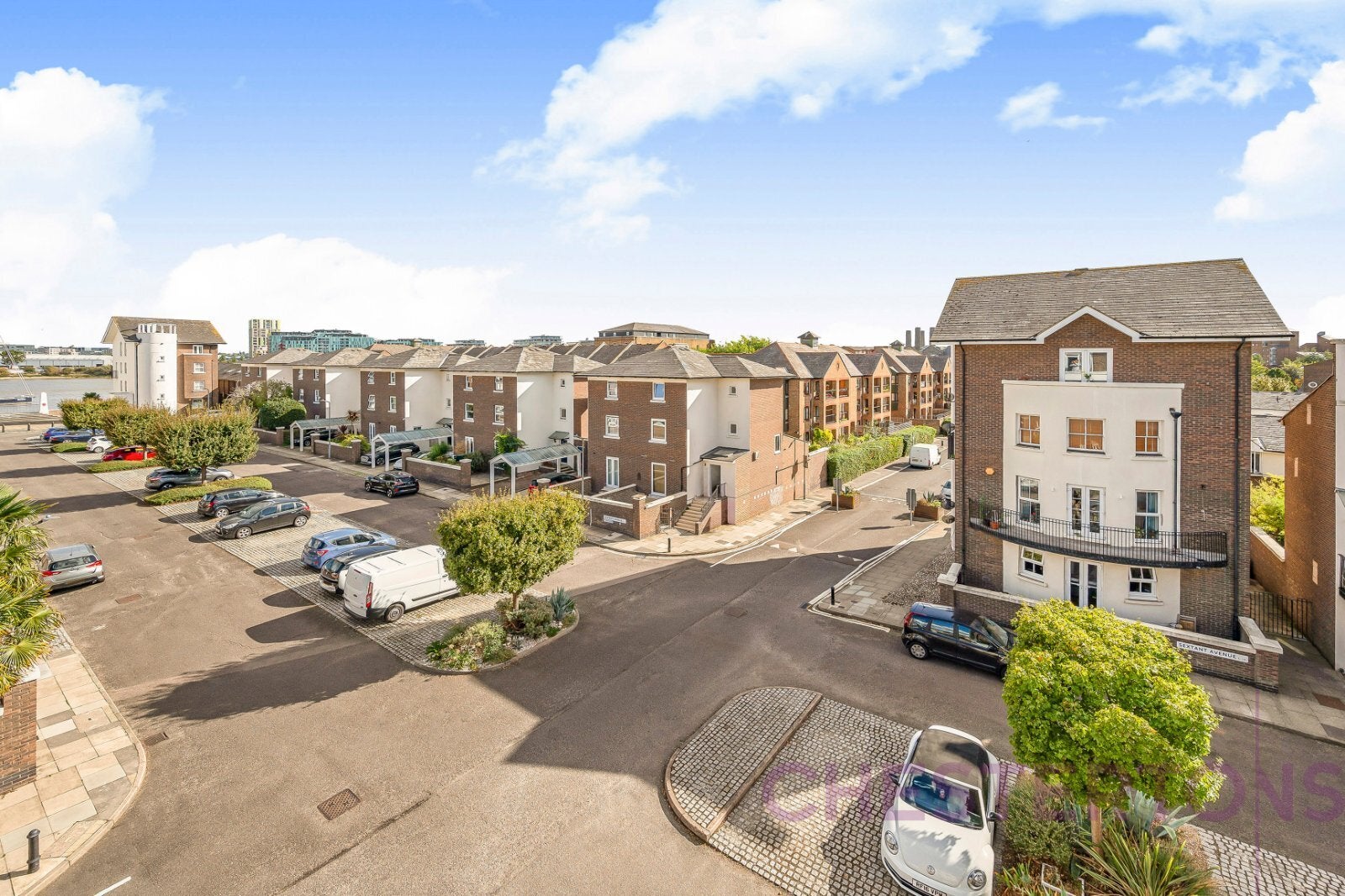 Flat Saunders Ness Road in Greater London