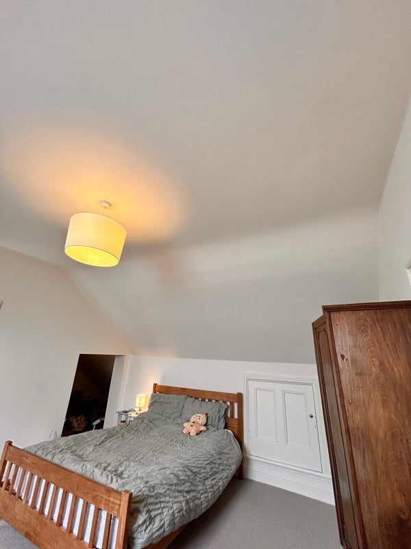 Room Hillersdon Avenue in Greater London