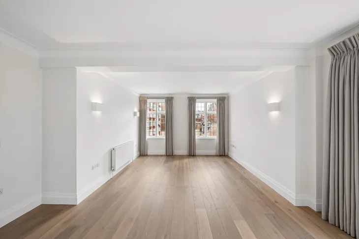 Flat Sloane Street in Greater London