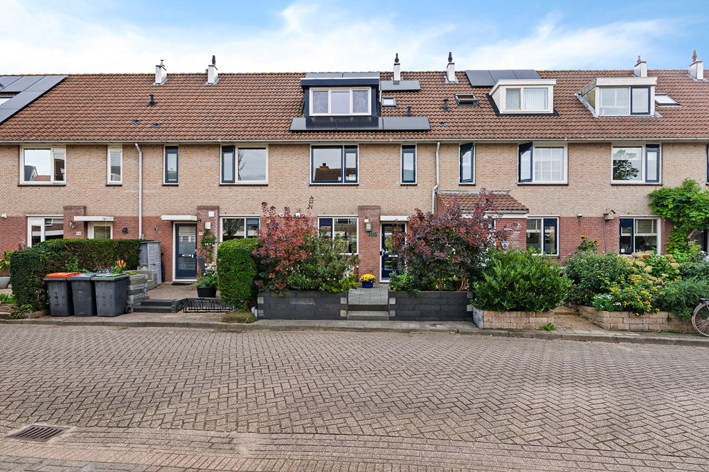 Huis Zwaluwtong 90 in Monnickendam