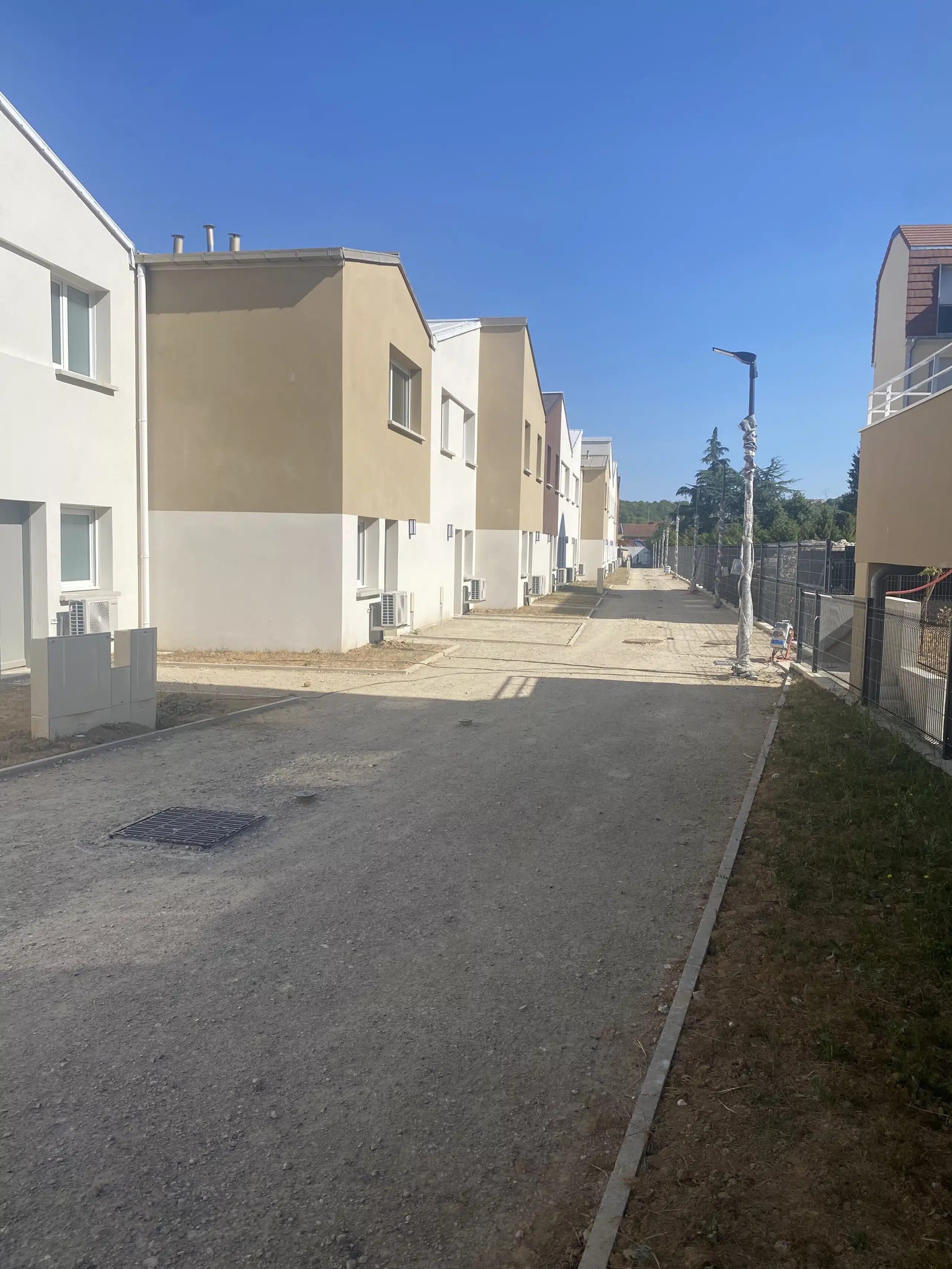 House Rue de Varennes in Varennes-sur-Seine