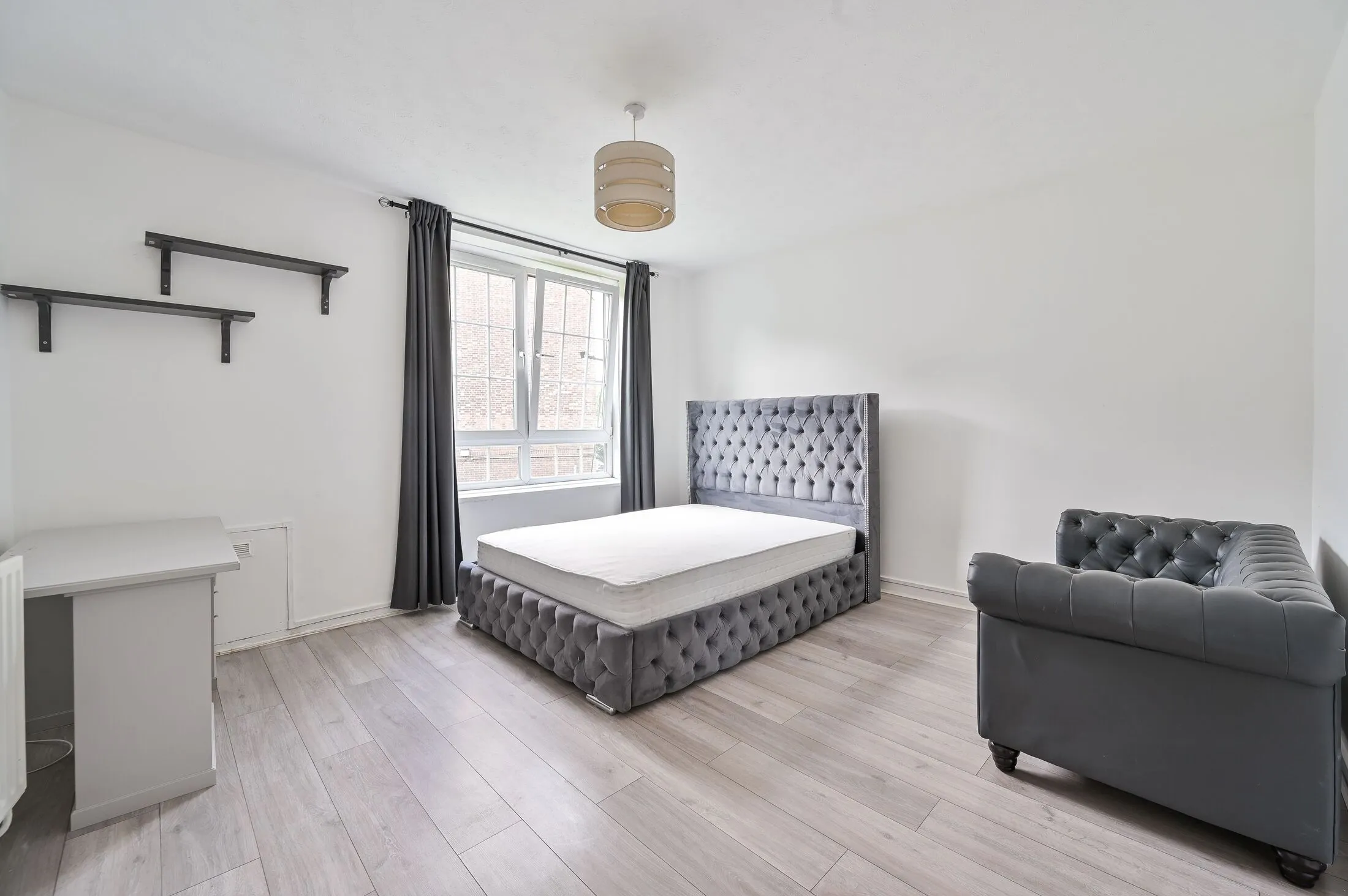 Flat Law Street in Greater London
