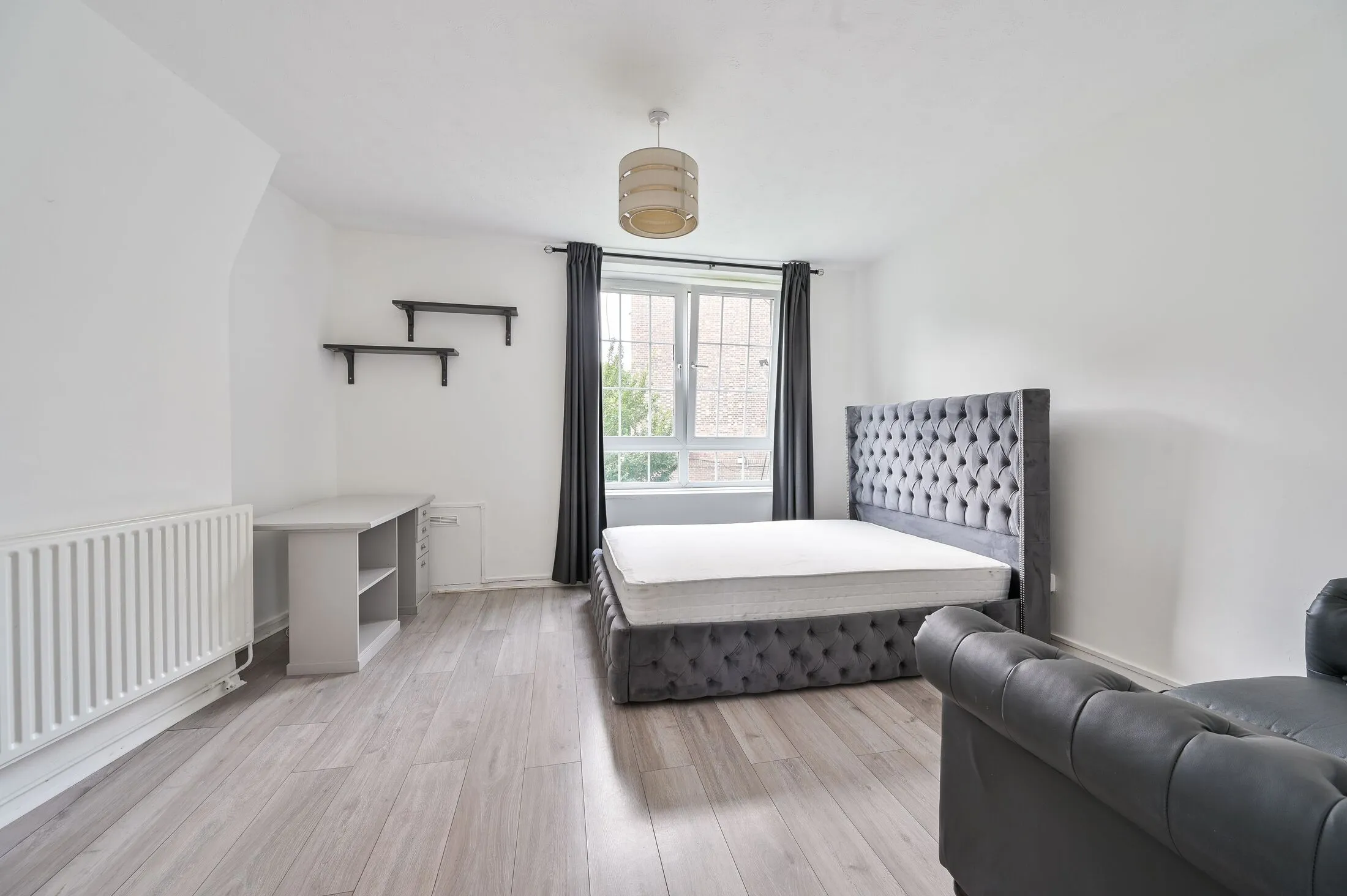 Flat Law Street in Greater London