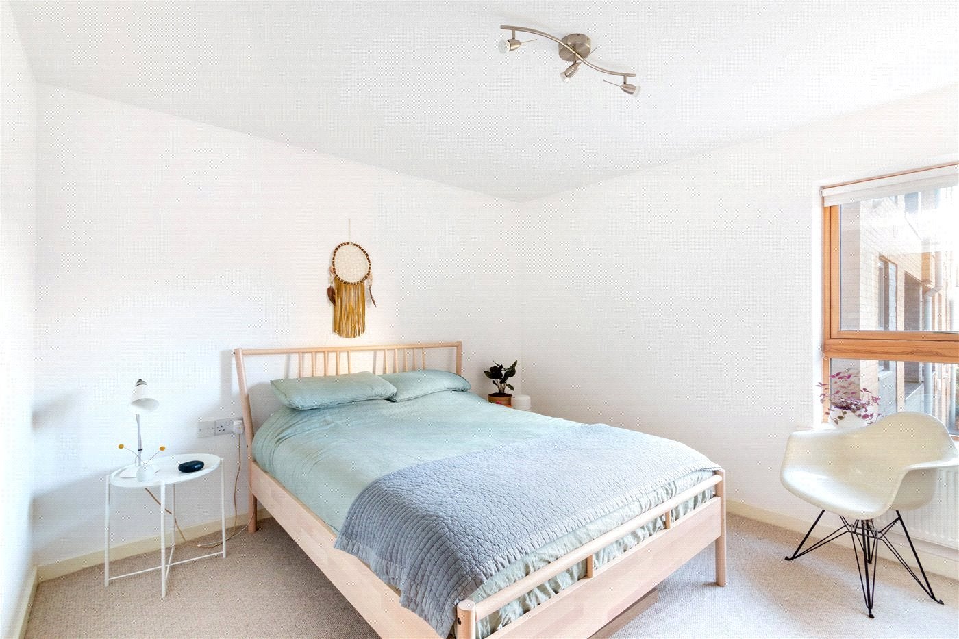Flat Heathfield Court in Greater London
