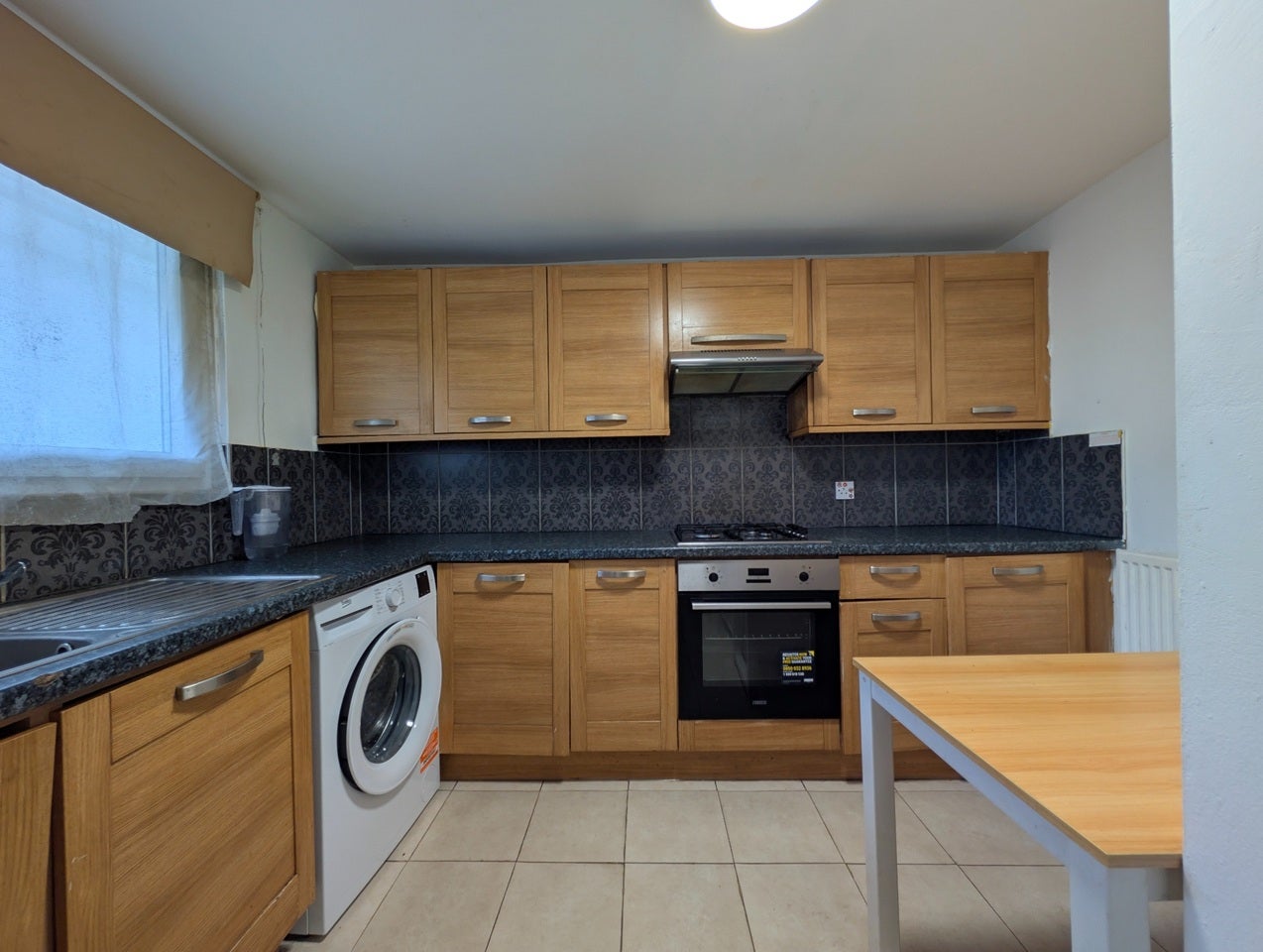 Flat Victoria Road in Greater London