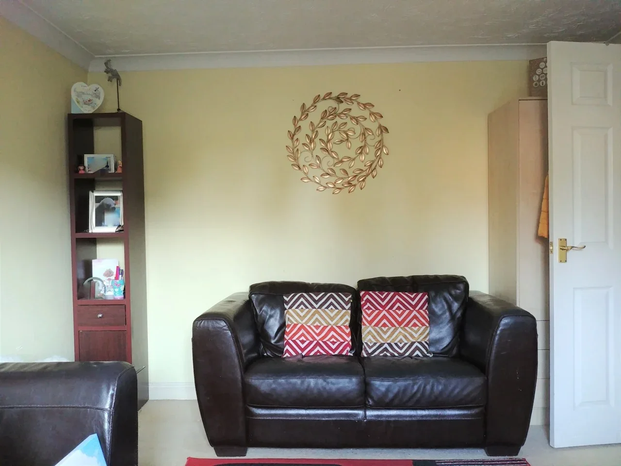 Flat Harbury Court in Newbury