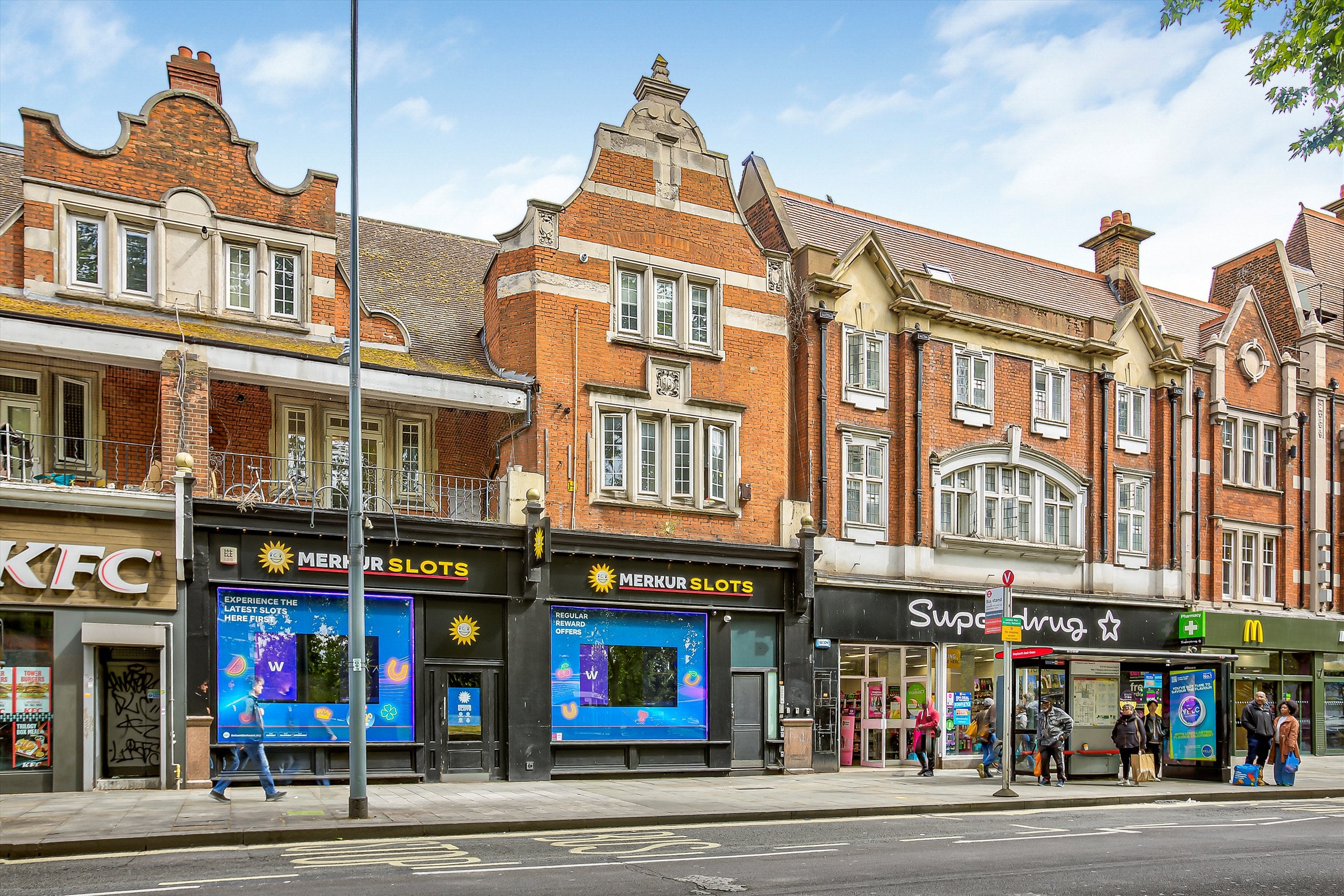 Flat Uxbridge Road in Greater London
