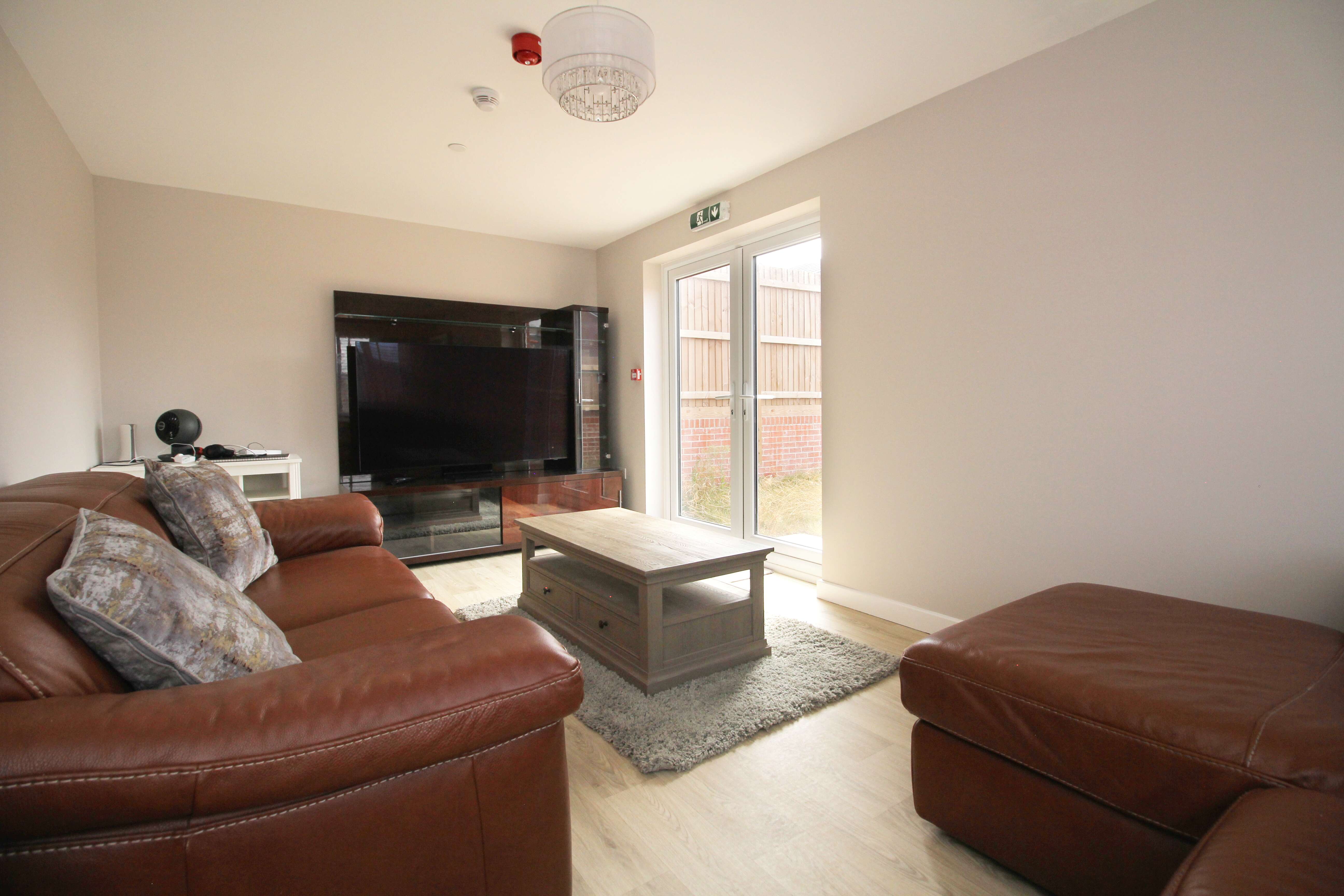 House Heol Y Drudwy in Bryncae