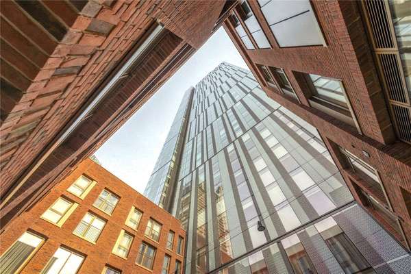 Flat Bankside Boulevard in Salford