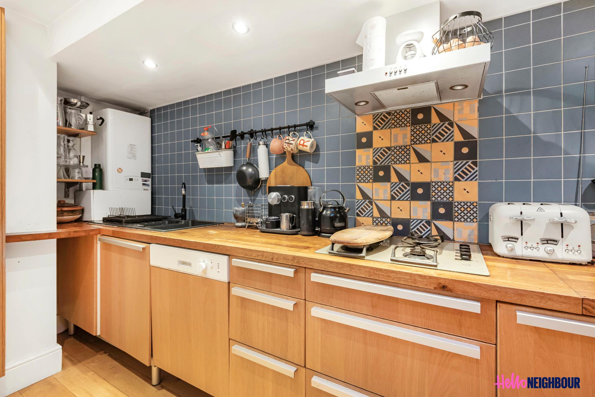 Flat Wellington Way in Greater London