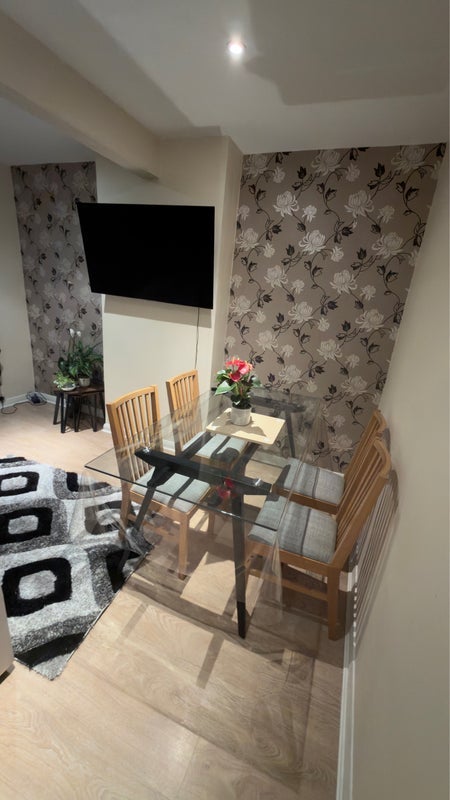Room Woodmansterne Road in Greater London