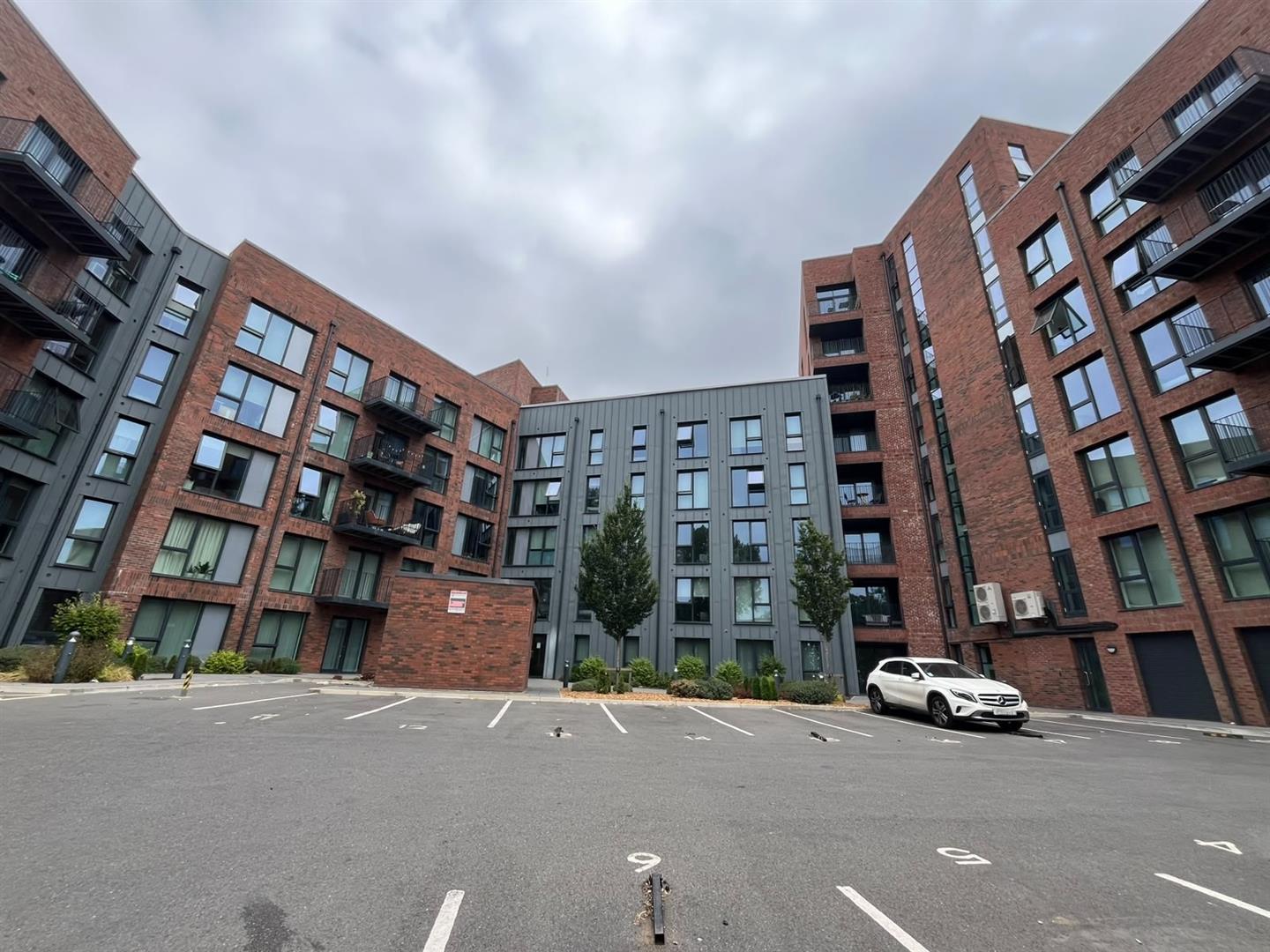 Flat Pitsmoor Road in Sheffield
